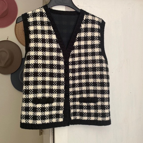 Handcrafted - Picture 3 of 5